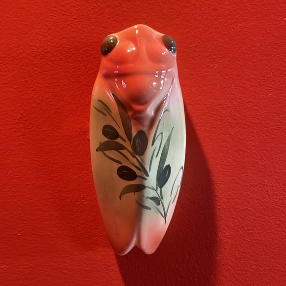 Vintage French Artisan-Made Ceramic Cicada Wall Pocket, Provence France - Picture 6 of 8